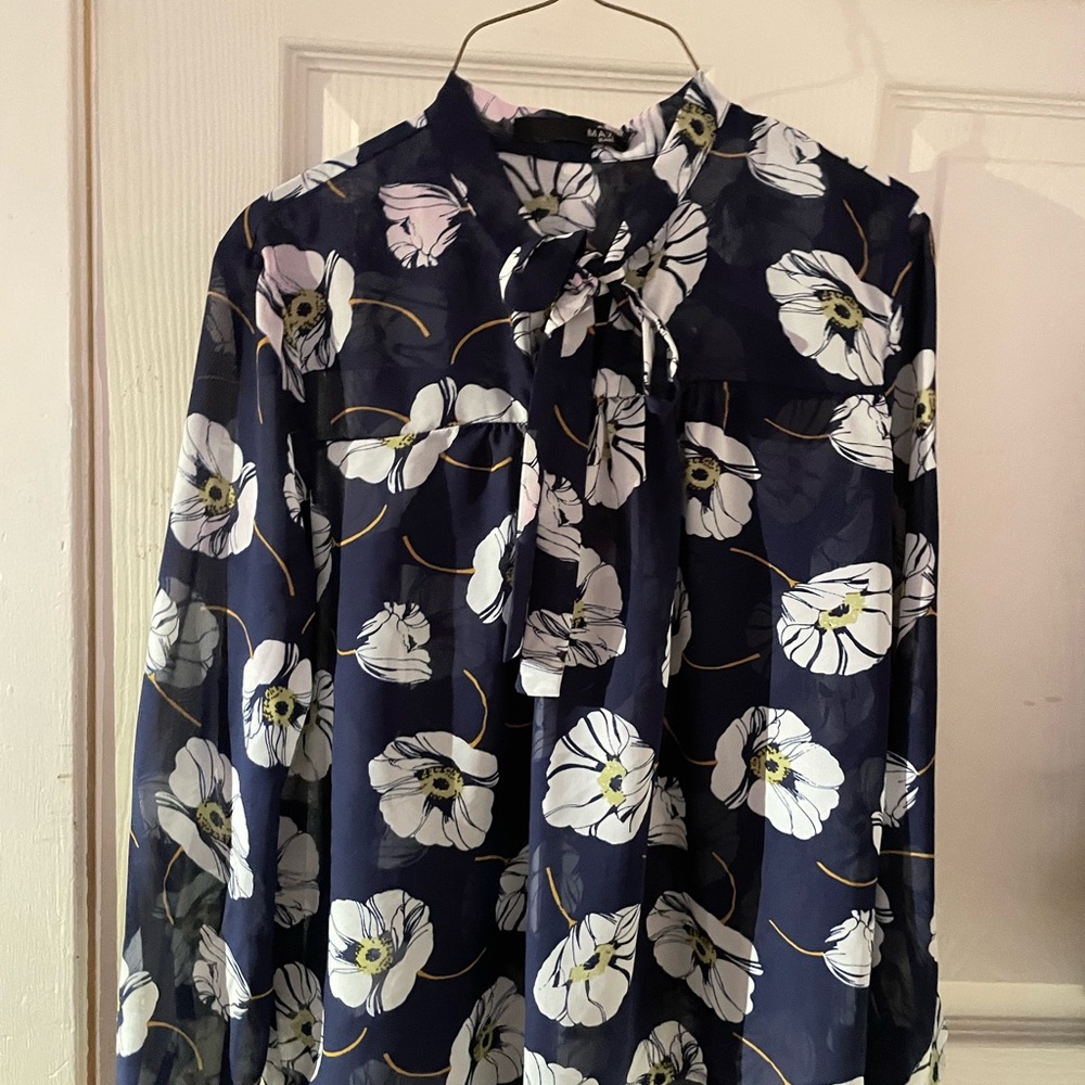 Floral Tie-Neck Blouse